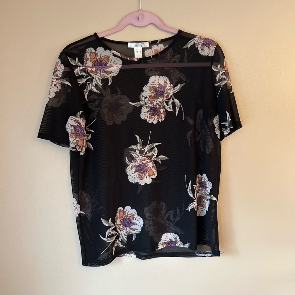 ✨3/$20✨ Women’s Streetwear Society Floral Mesh Top
